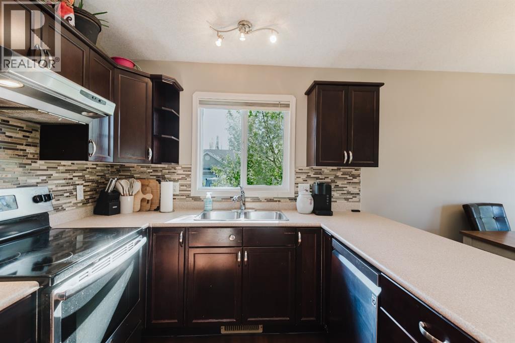 8801 72 Avenue - 5