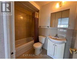 1 - 256 Lakeshore Road E, Mississauga, ON L5G1G9 Photo 12