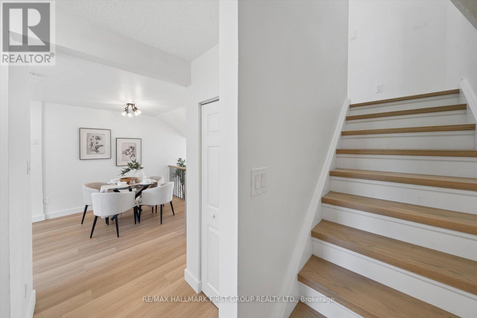 #128 30 VENETIAN CRESCENT - 16