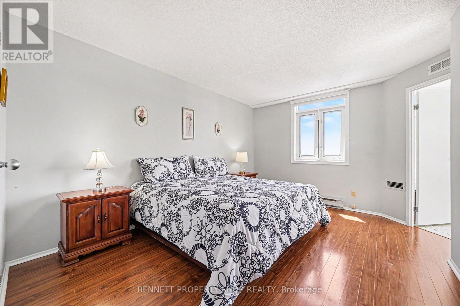 #1119 1025 GRENON AVENUE - 11