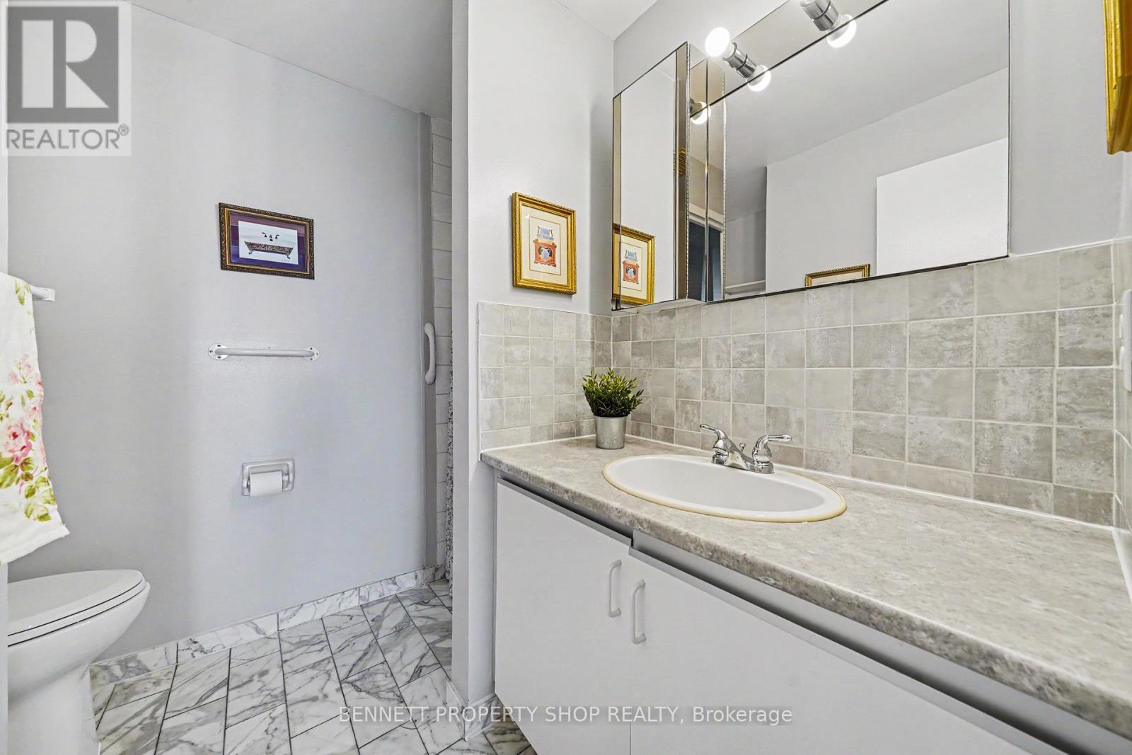 #1119 1025 GRENON AVENUE - 14