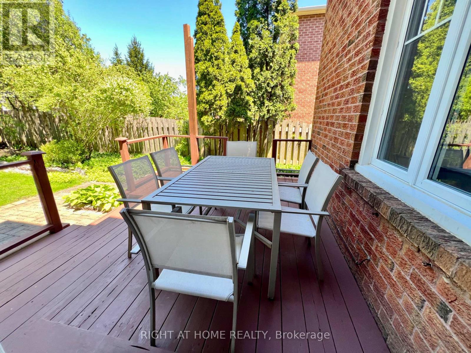 4 SILVERBIRCH PLACE - 18