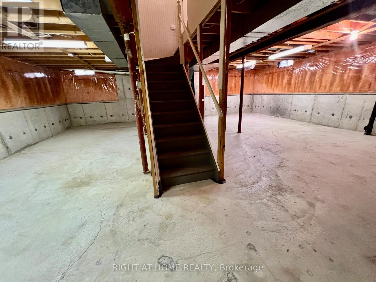 4 SILVERBIRCH PLACE - 36
