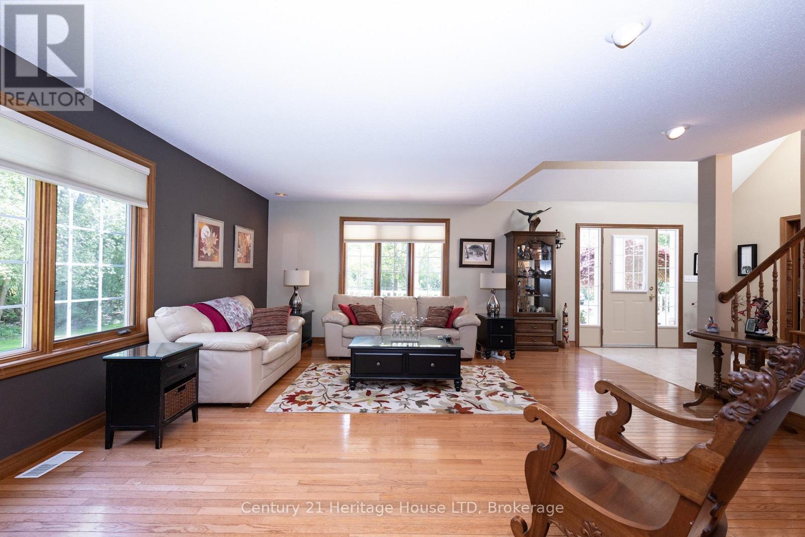 2468 SUNSET DRIVE - 13