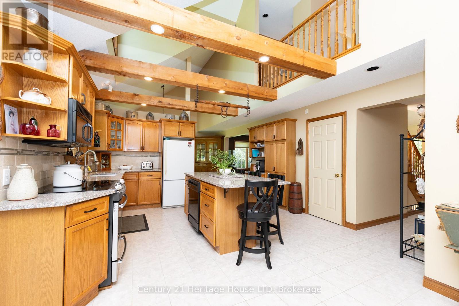 2468 SUNSET DRIVE - 19