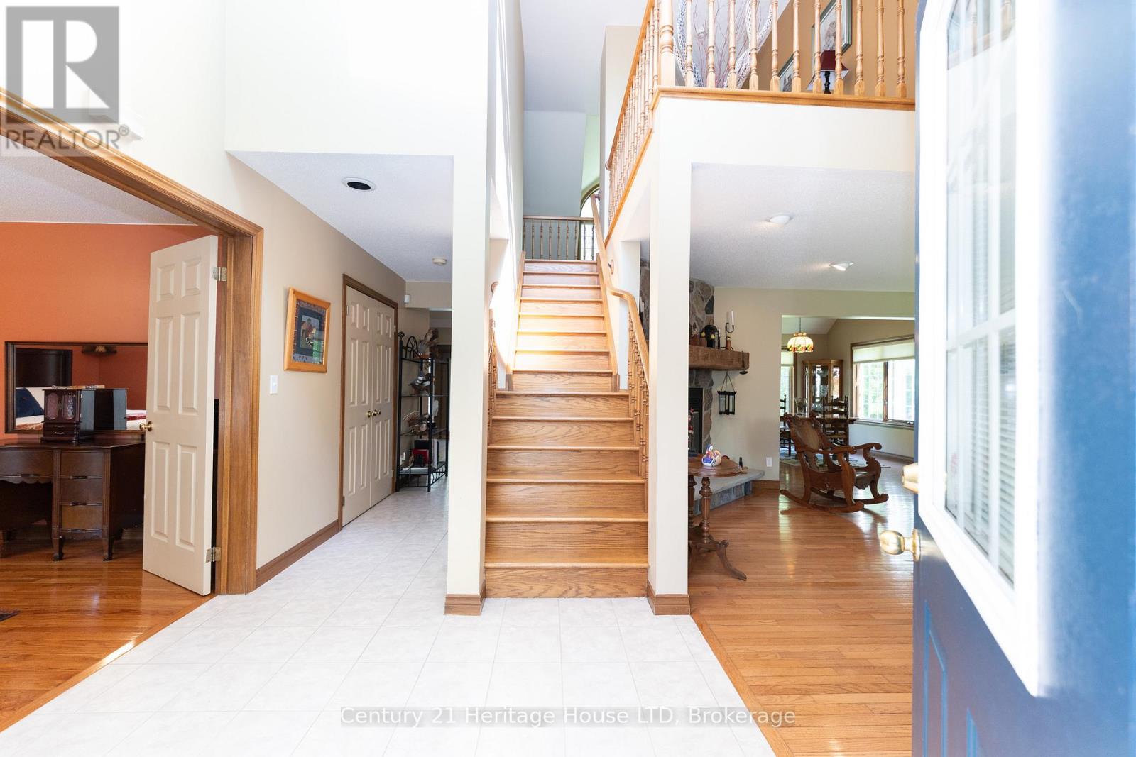 2468 SUNSET DRIVE - 10