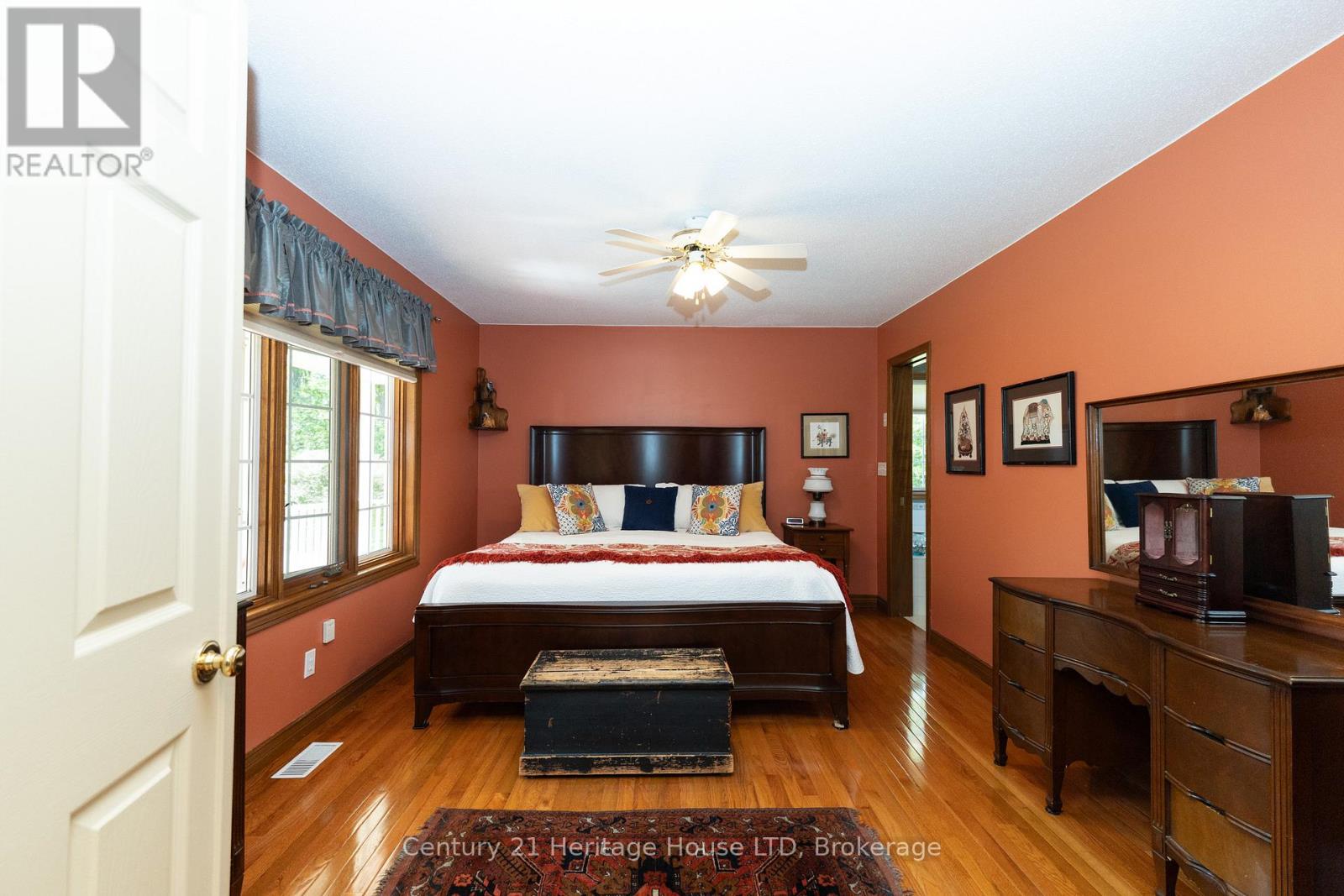 2468 SUNSET DRIVE - 20