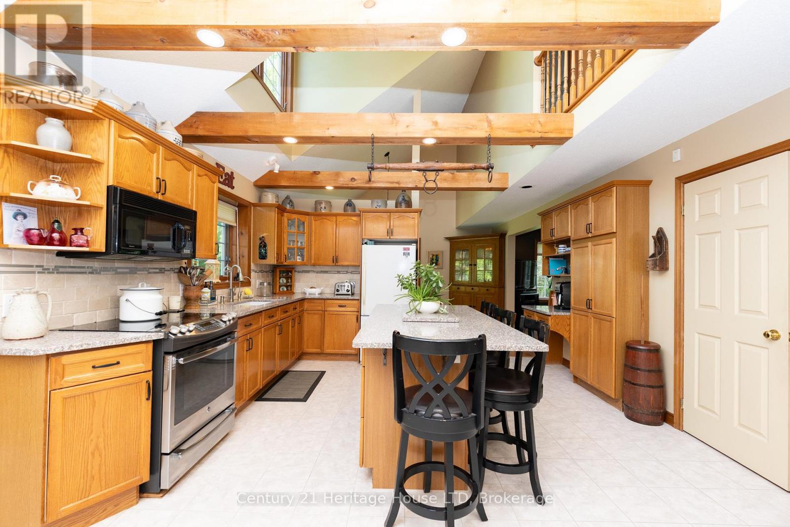 2468 SUNSET DRIVE - 18