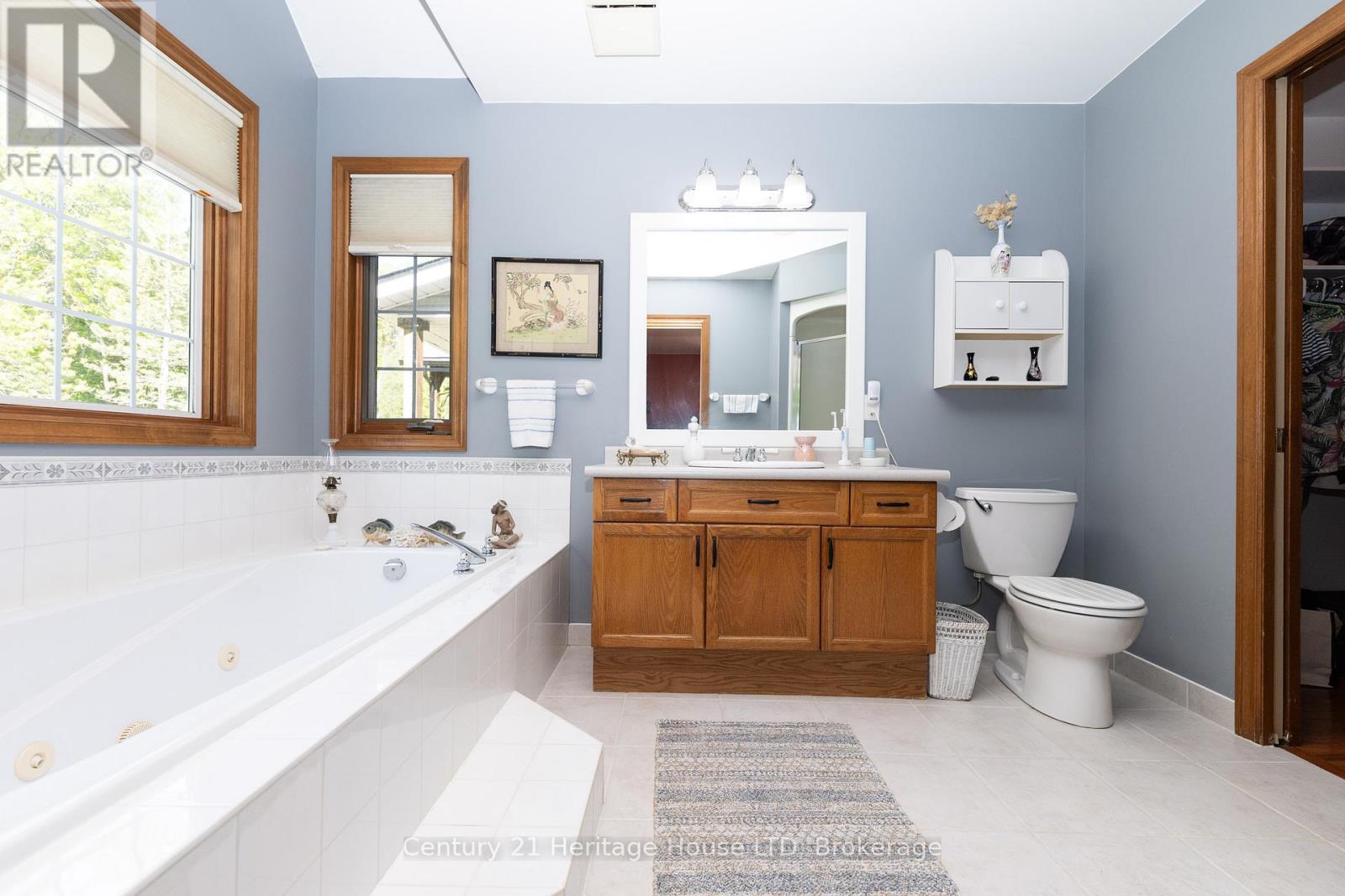 2468 SUNSET DRIVE - 22