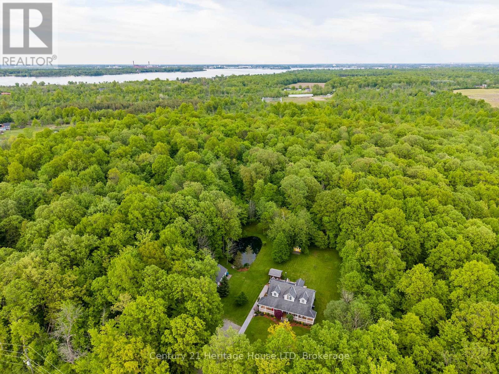2468 SUNSET DRIVE - 2