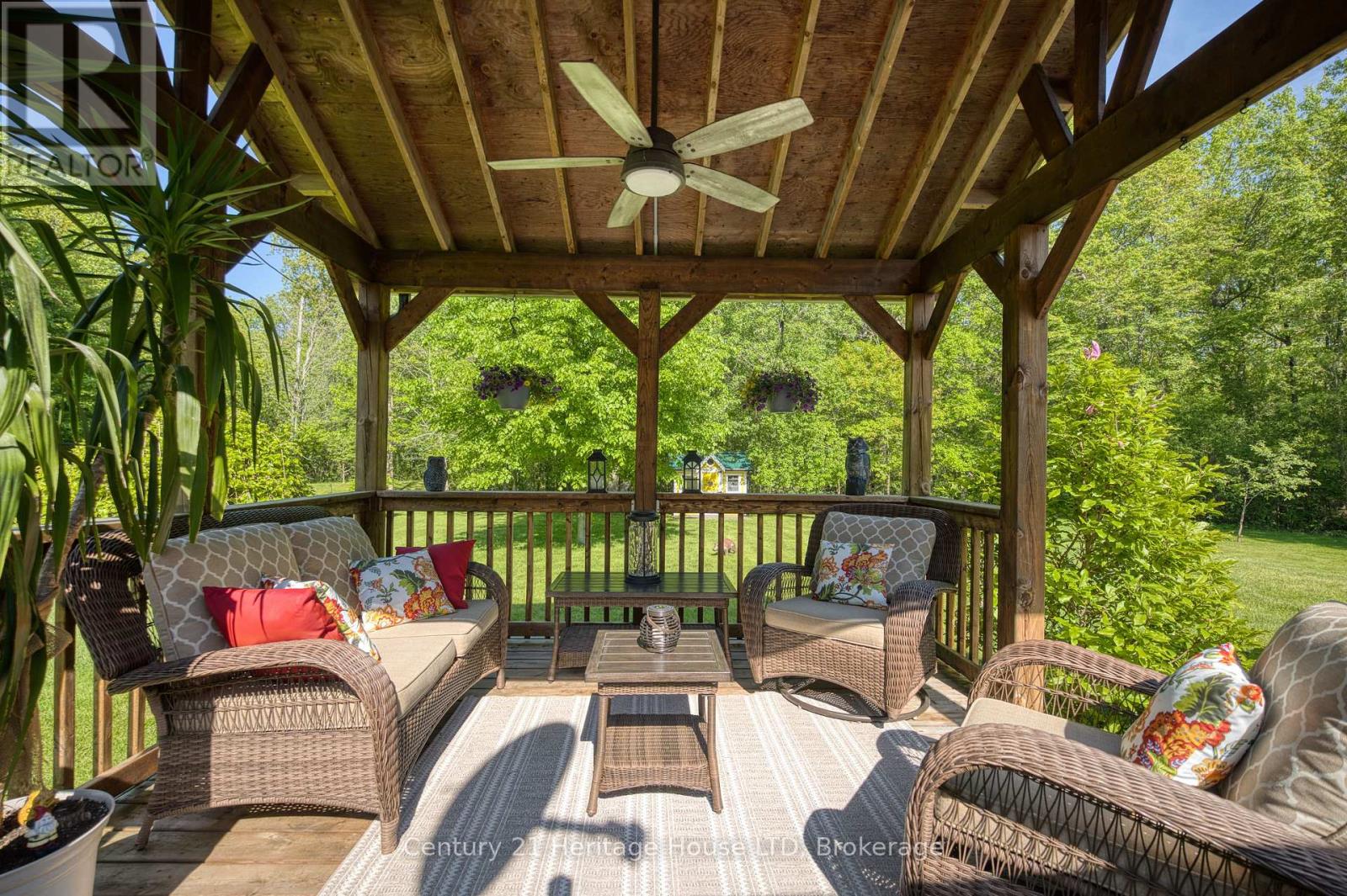 2468 SUNSET DRIVE - 4