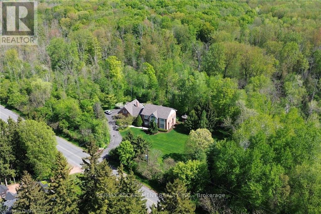 712 ROBSON ROAD - 2
