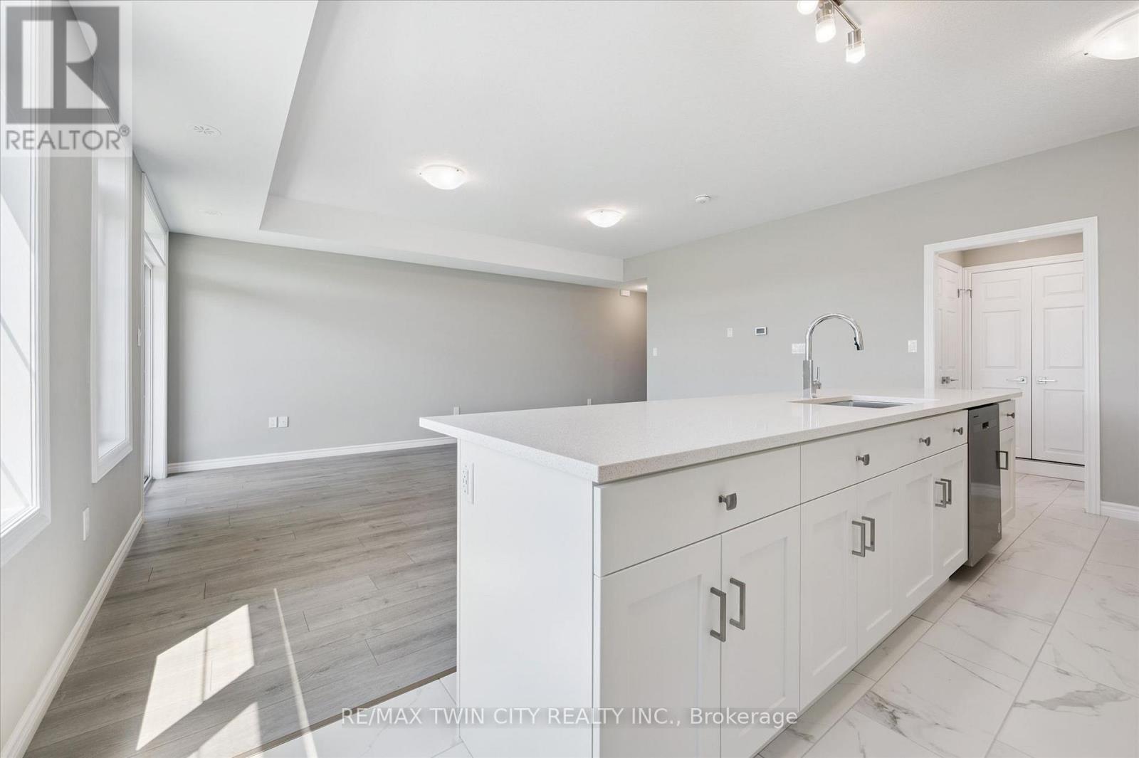 20 LOMOND LANE - 21