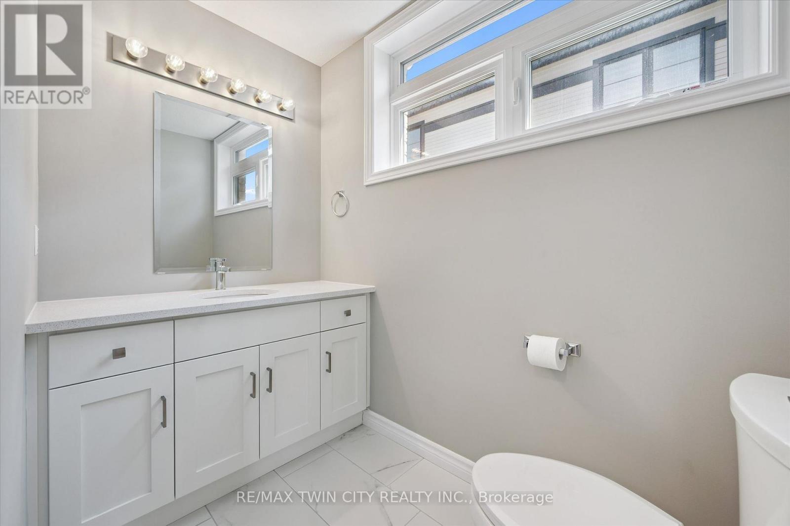20 LOMOND LANE - 24