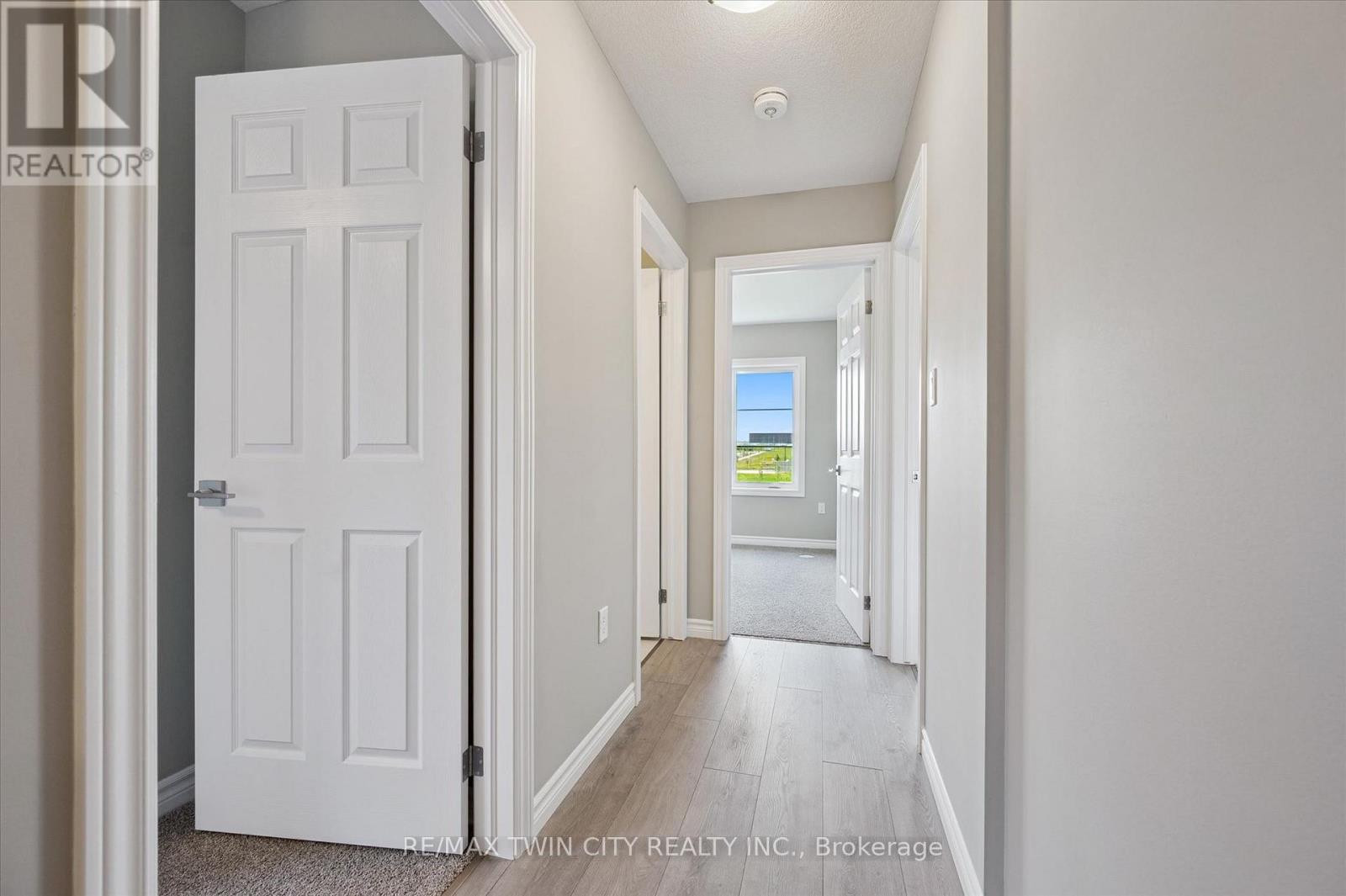 20 LOMOND LANE - 27