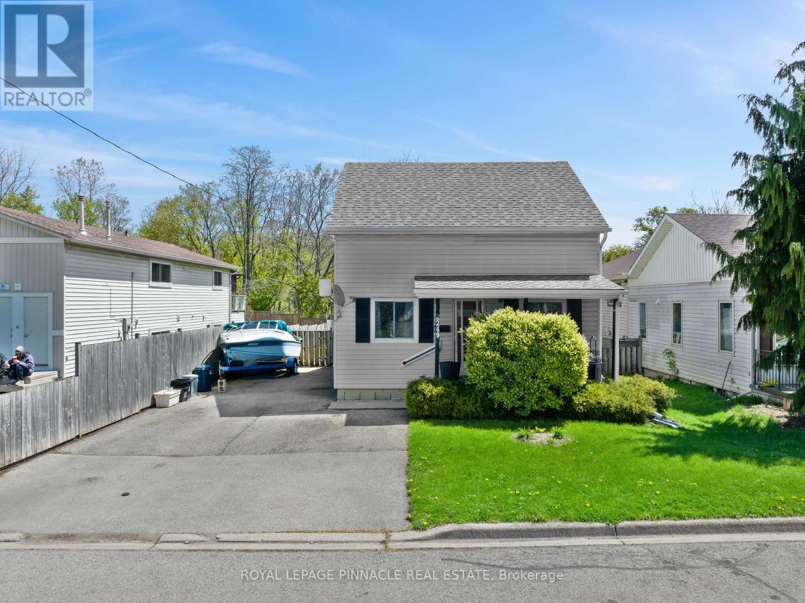 249 OWEN STREET - 1