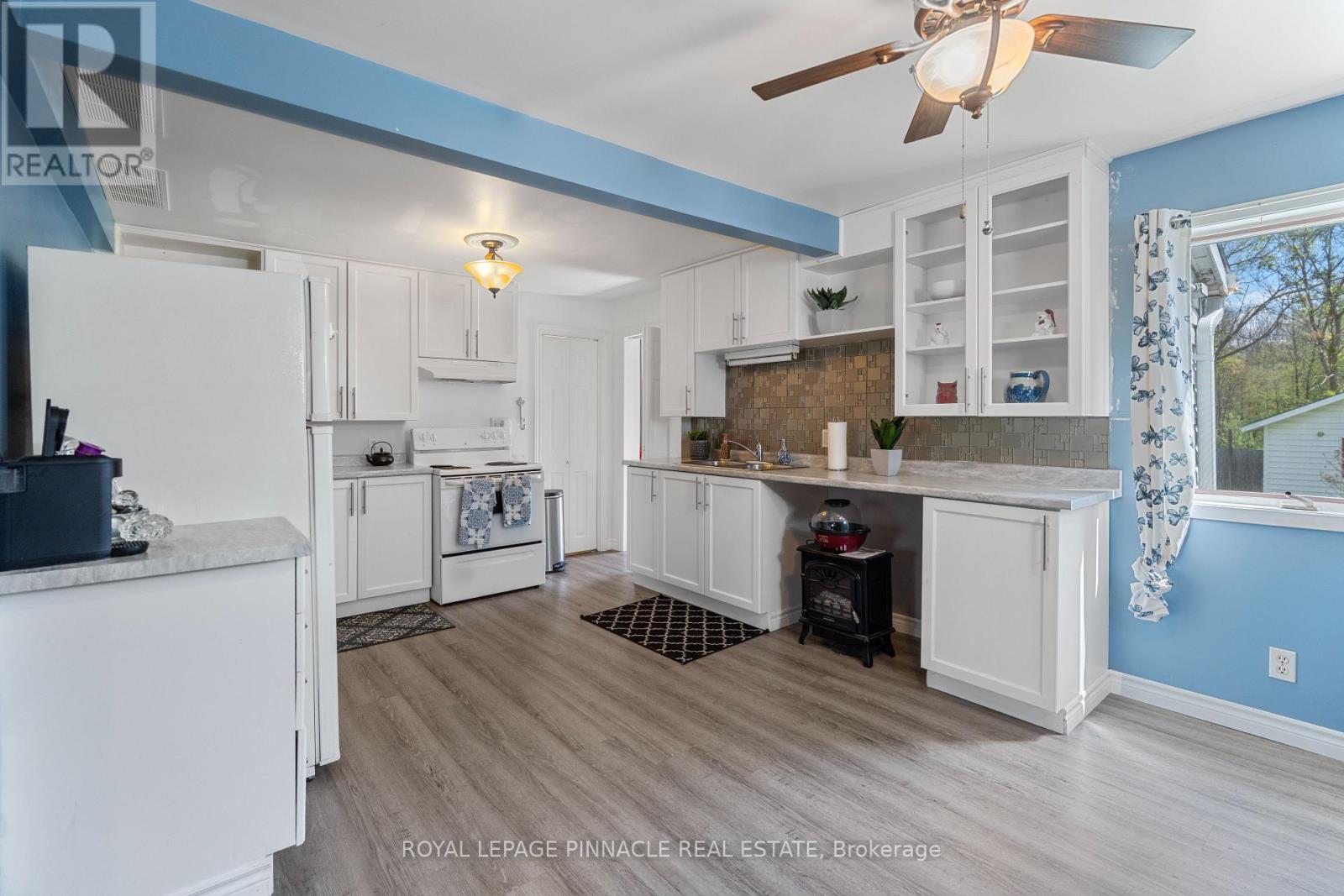 249 OWEN STREET - 10