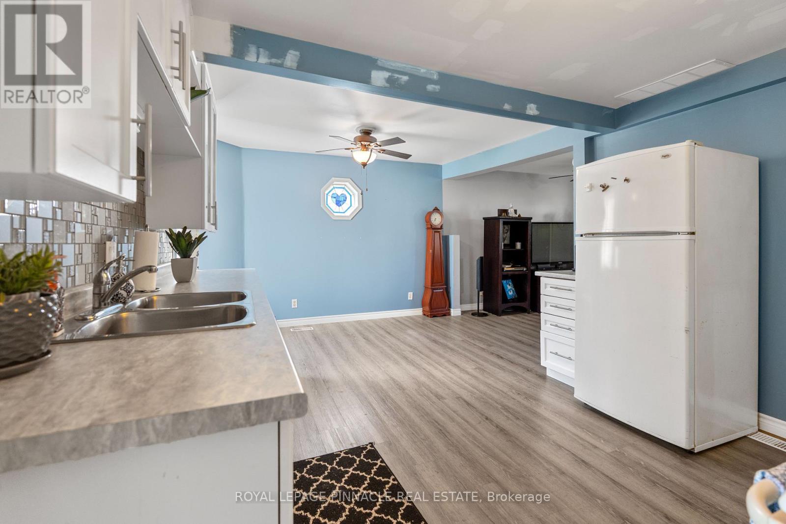 249 OWEN STREET - 13