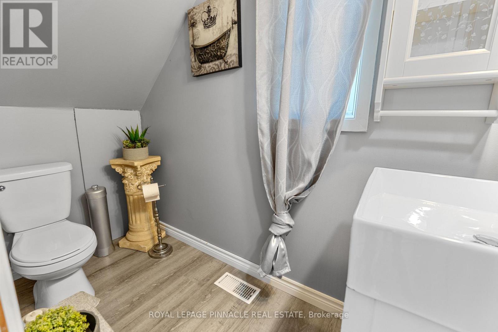 249 OWEN STREET - 14