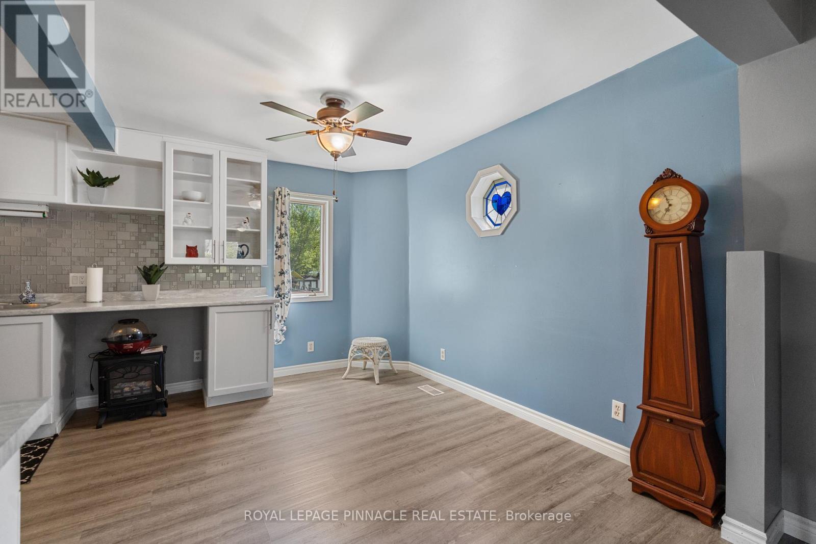 249 OWEN STREET - 9