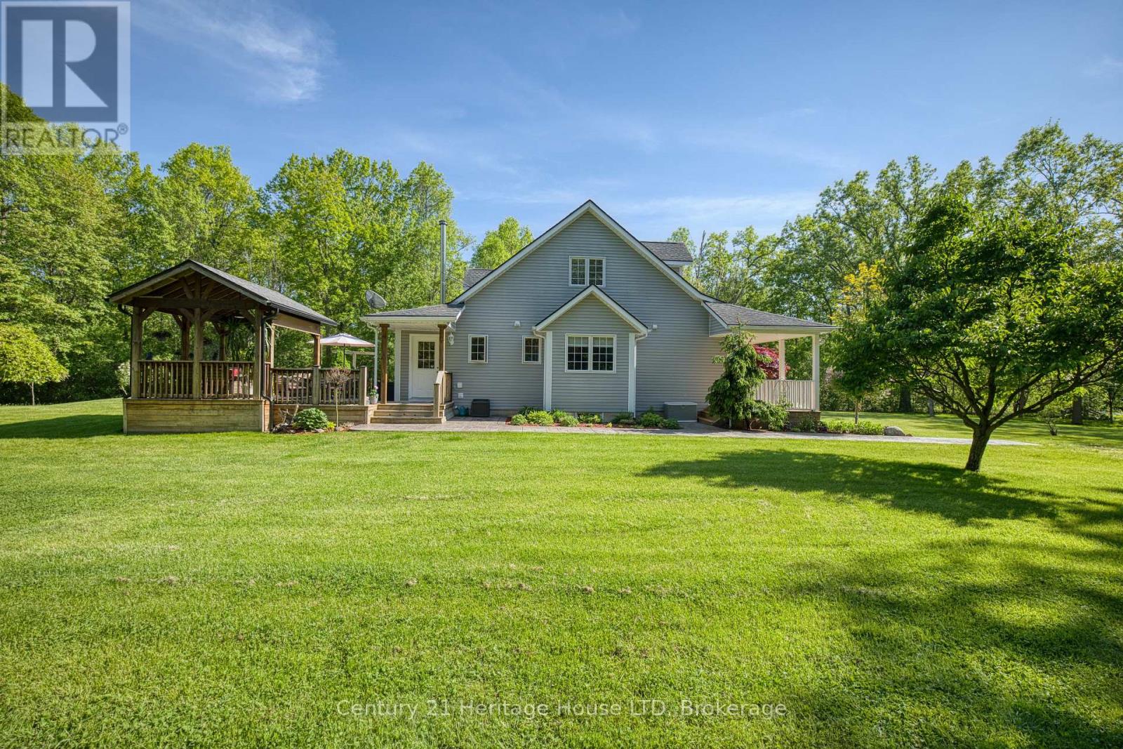 2468 SUNSET DRIVE - 7
