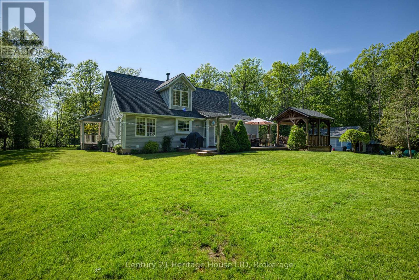 2468 SUNSET DRIVE - 46