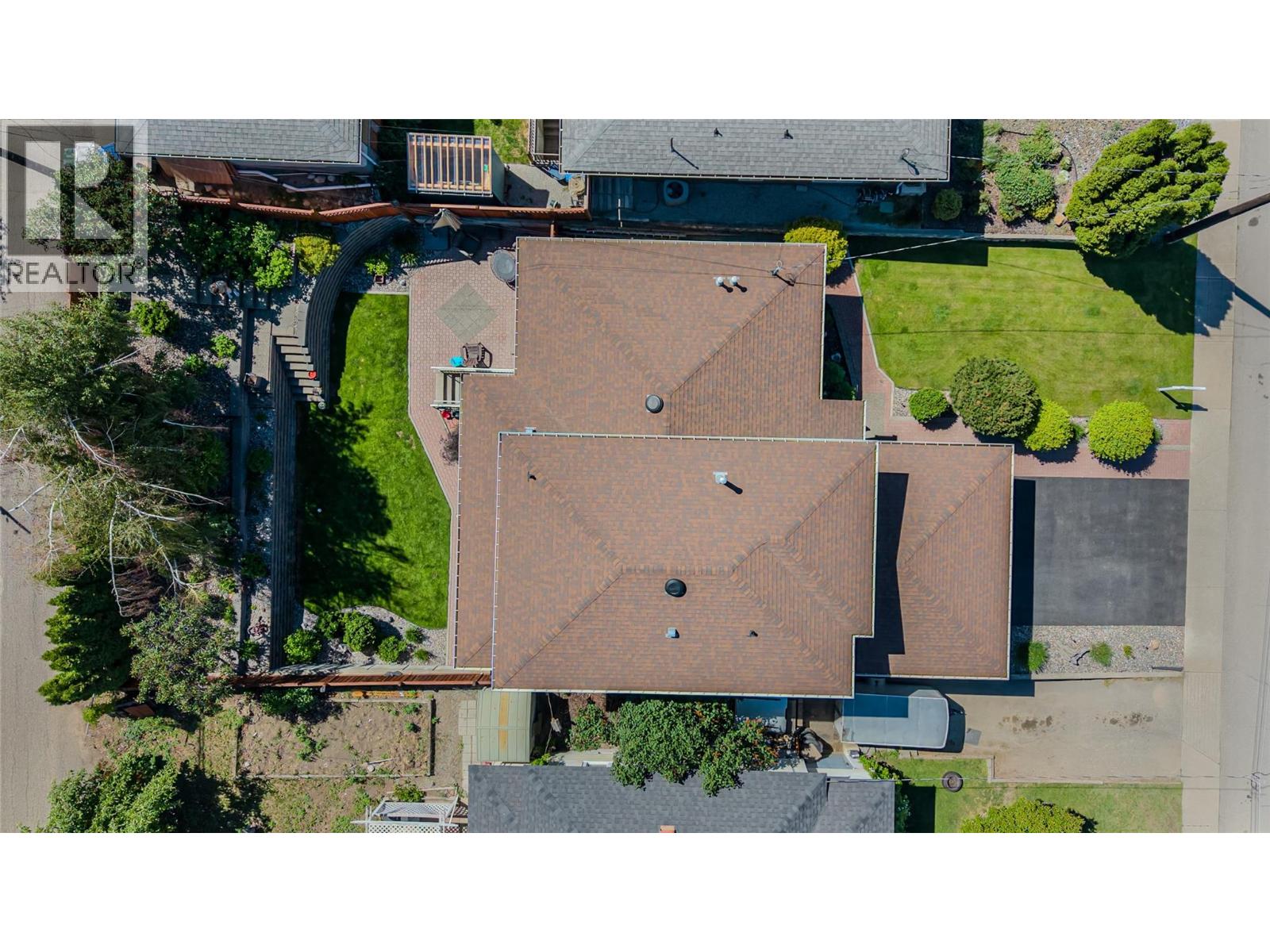 675 Munro Street - 40