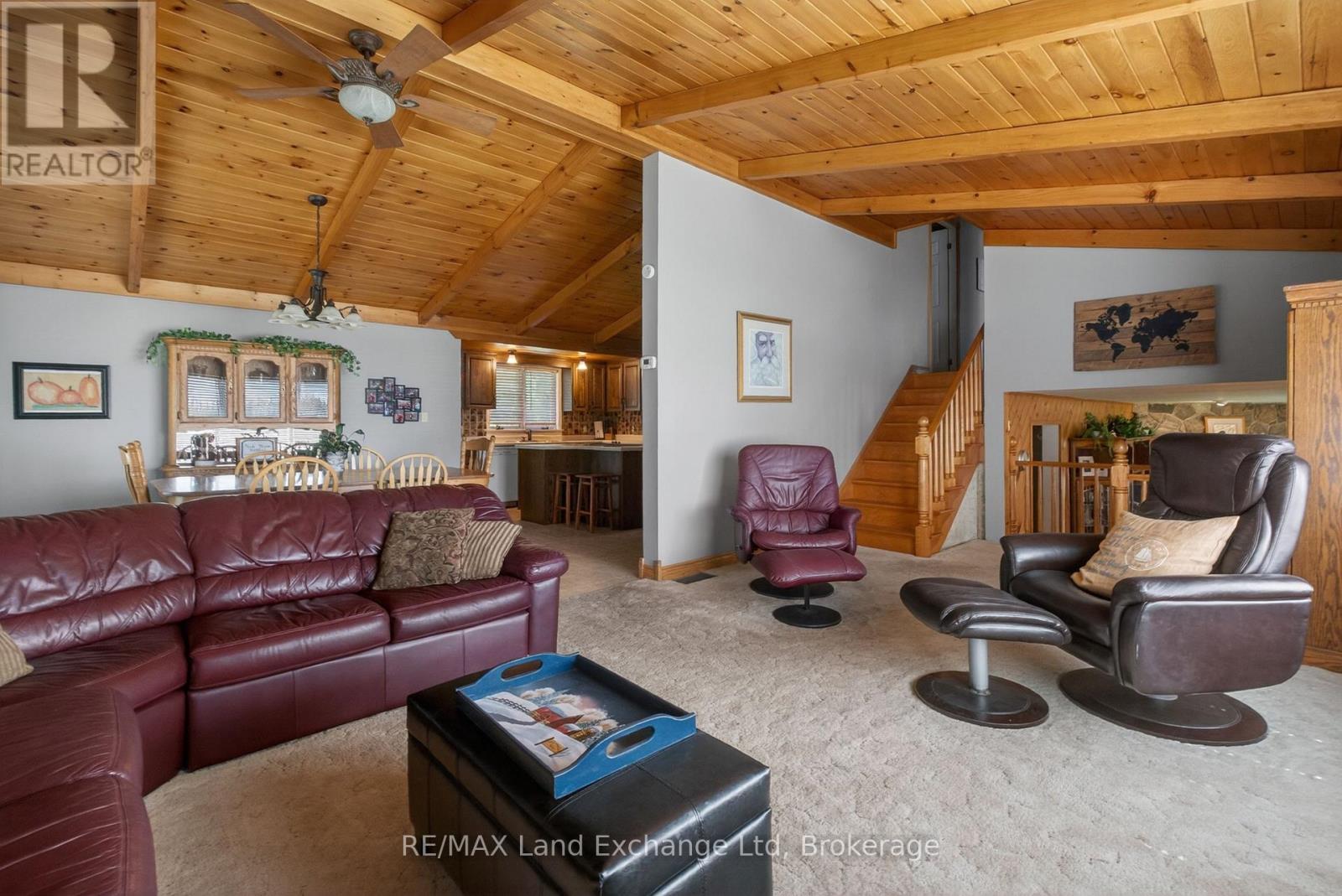 696 JOSEPHINE STREET N - 21
