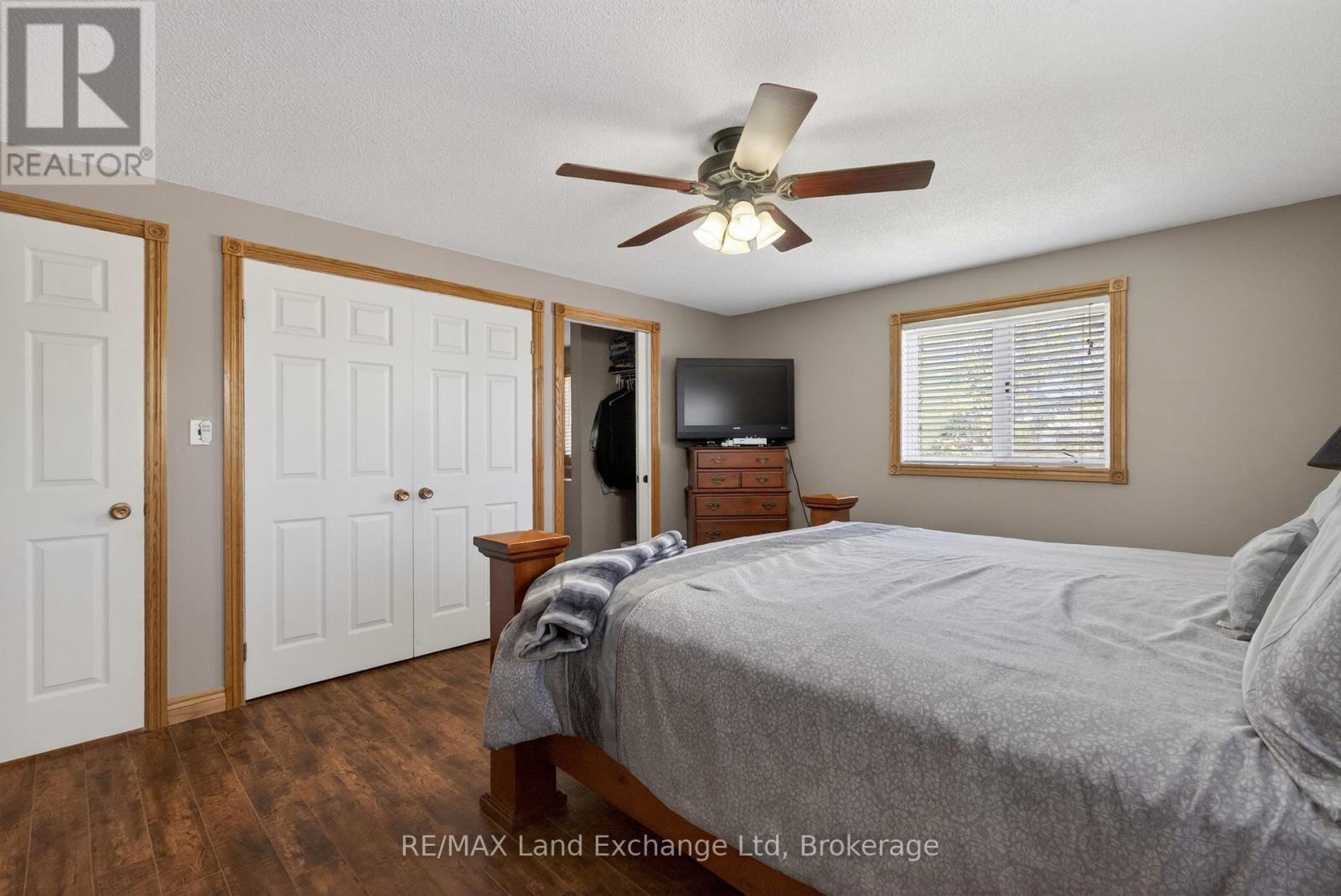 696 JOSEPHINE STREET N - 28