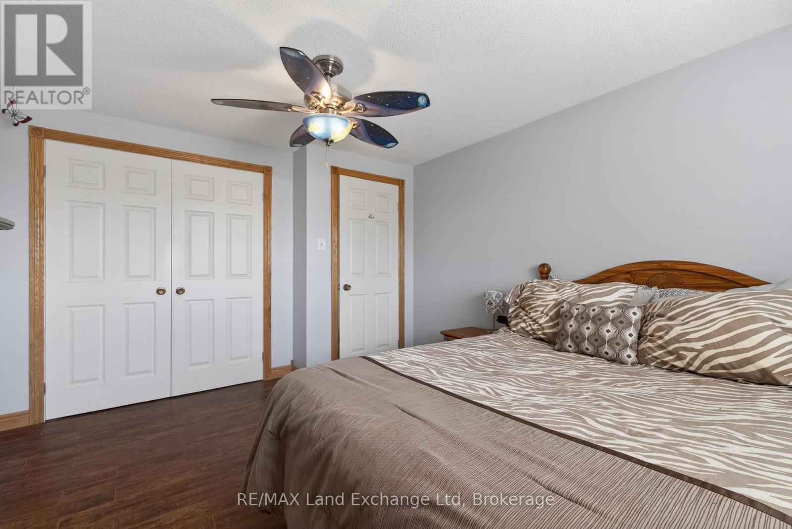 696 JOSEPHINE STREET N - 36