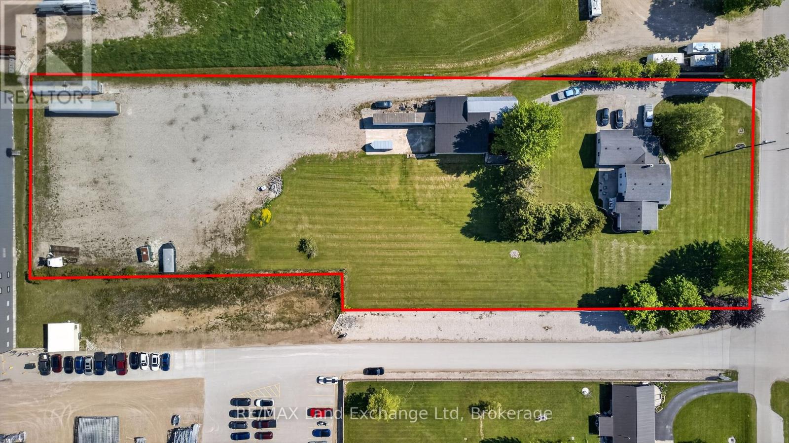 696 JOSEPHINE STREET N - 46