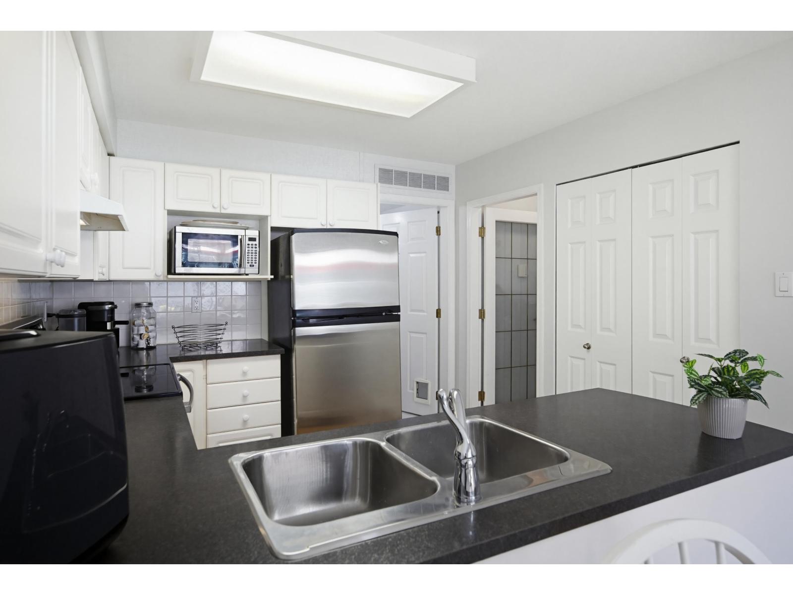 54 16318 82 AVENUE, Surrey