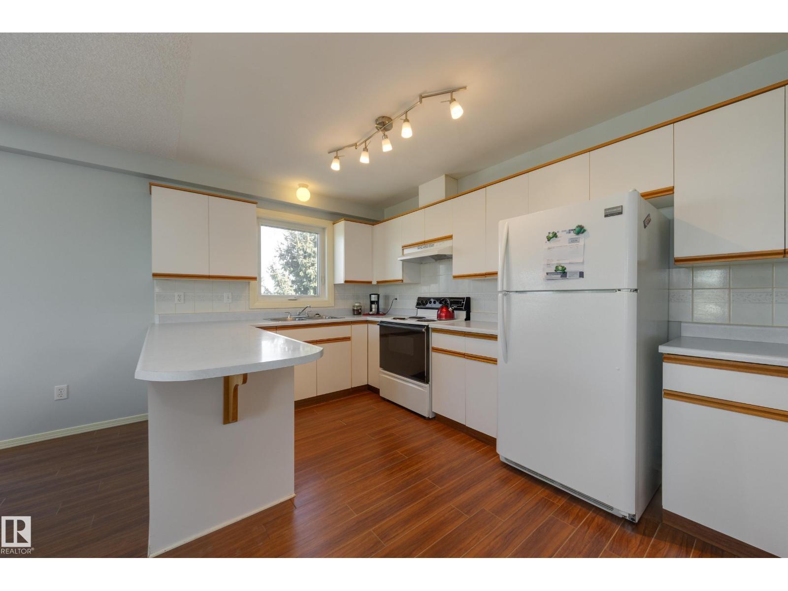 #402 10610 76 ST NW - 13