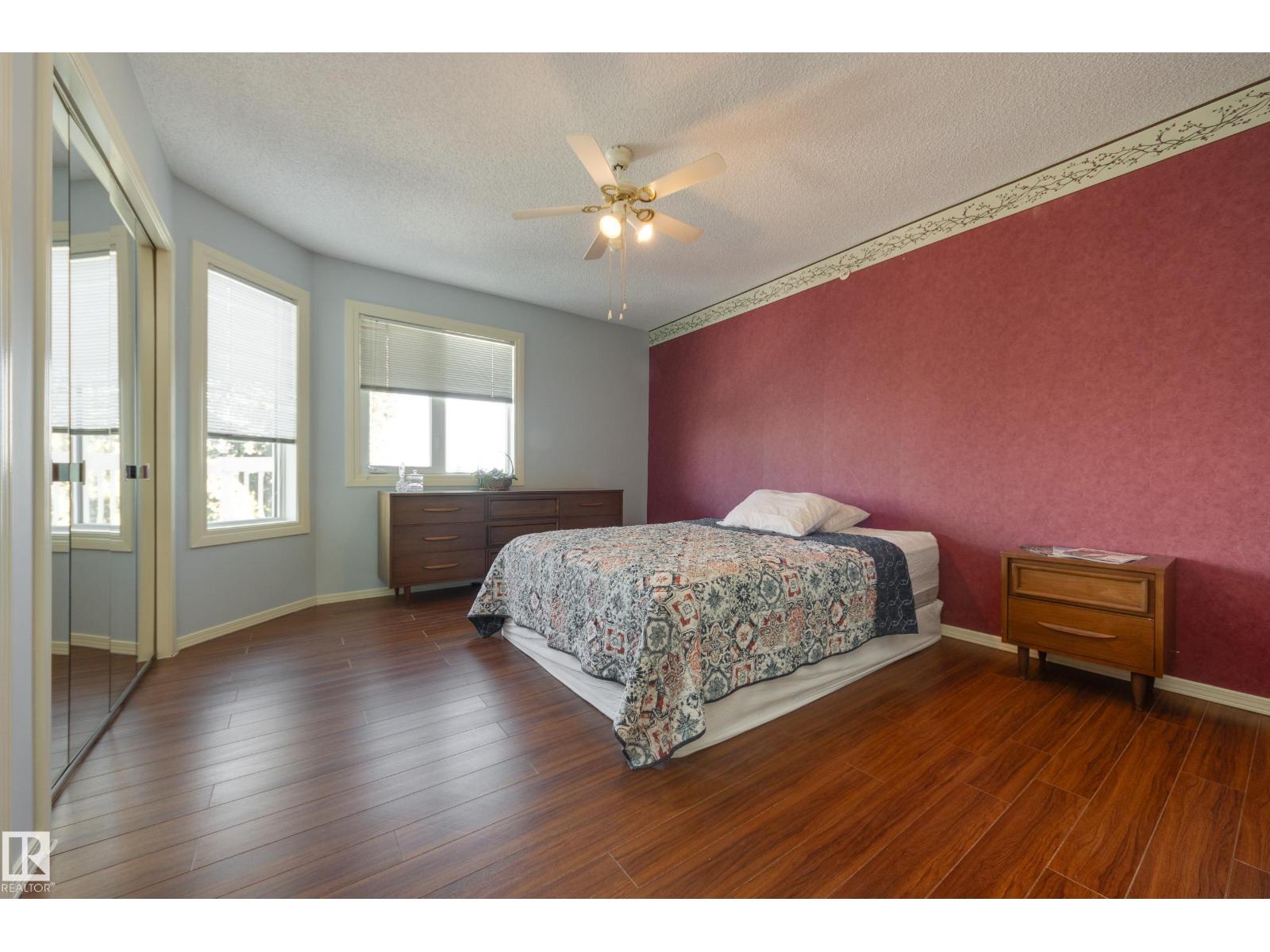 #402 10610 76 ST NW - 15