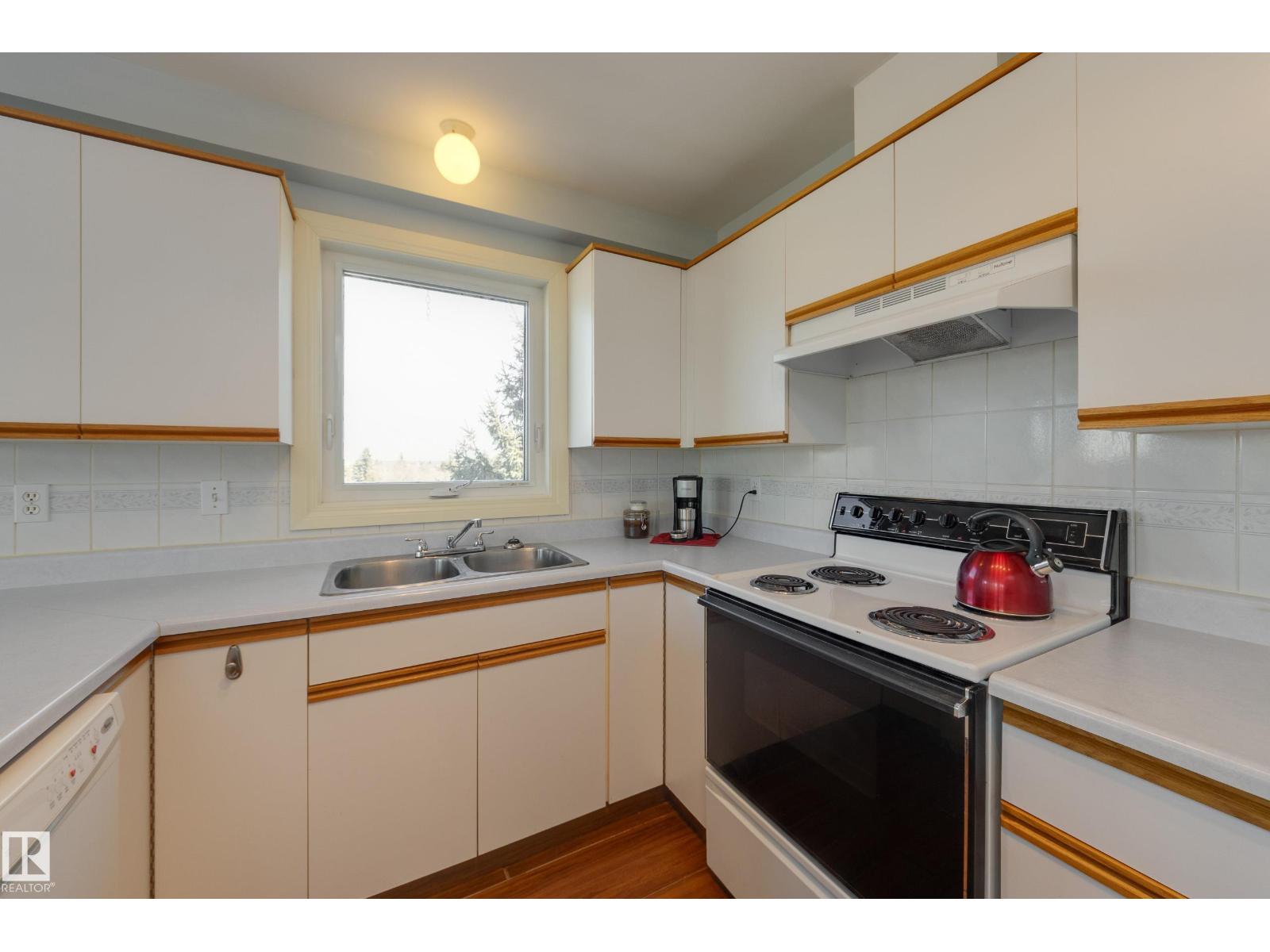 #402 10610 76 ST NW - 14
