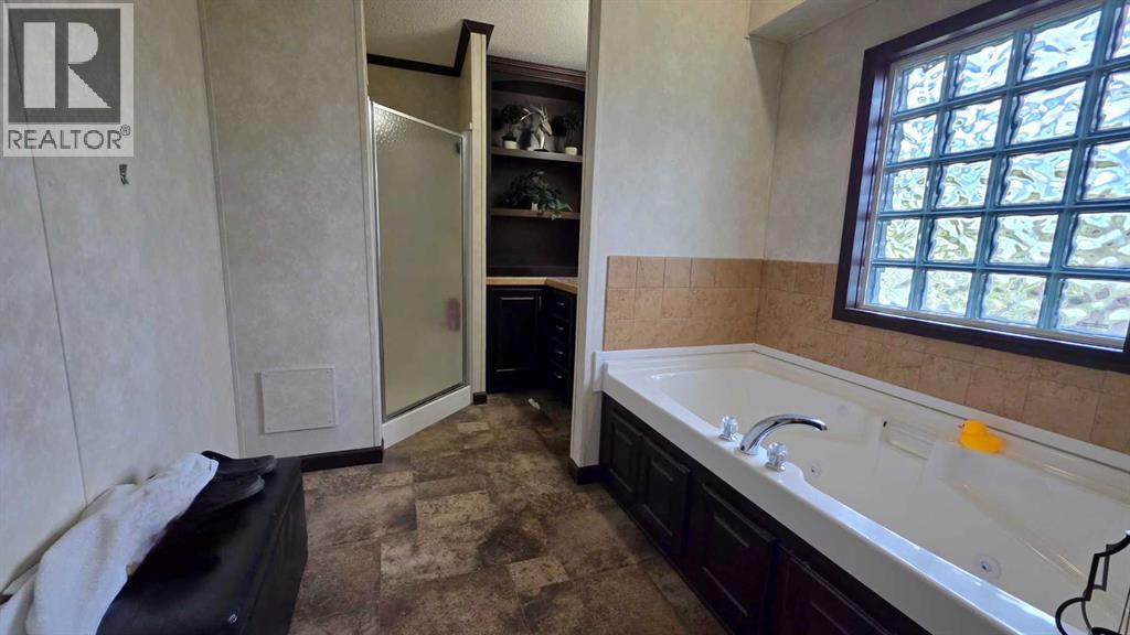 592061B Highway 658 — photo 22