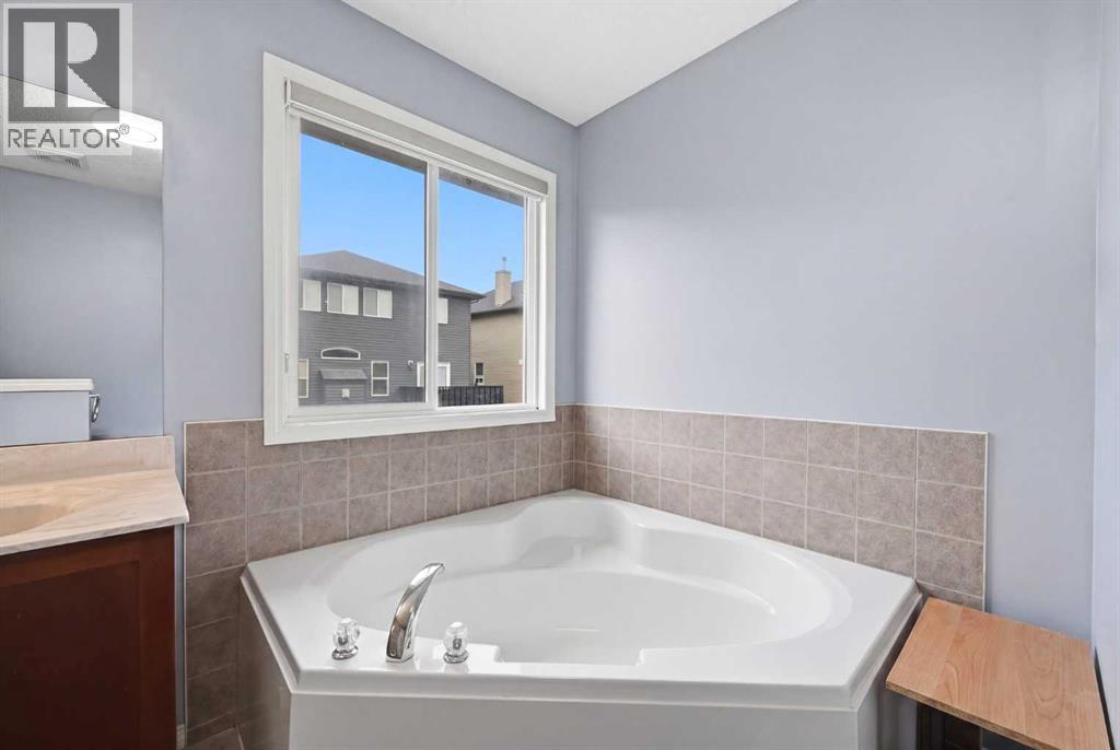 61 Saddleland Drive NE - 33