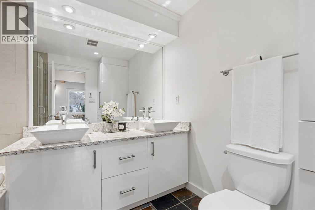 2623 Glenmount Drive SW - 23
