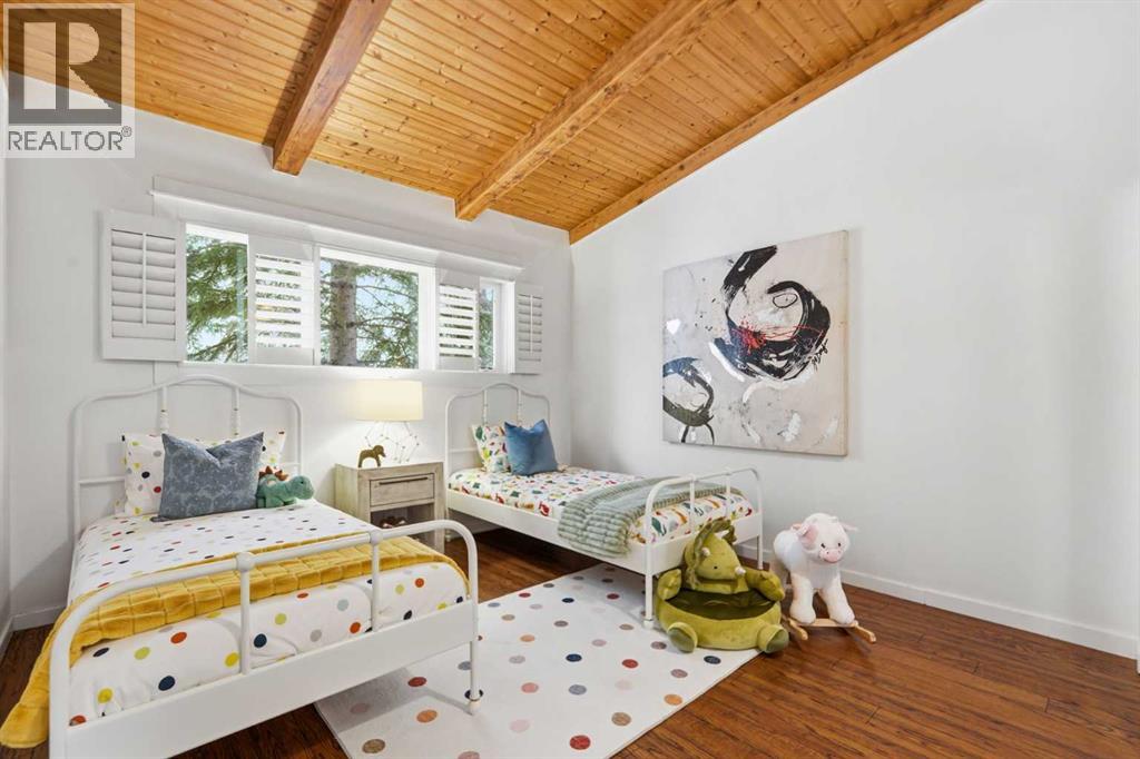 2623 Glenmount Drive SW - 25