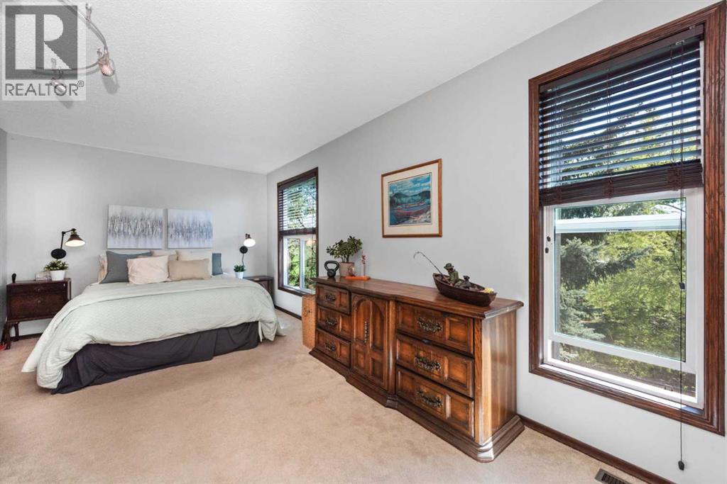 #49 27 Silver Springs Drive NW - 17