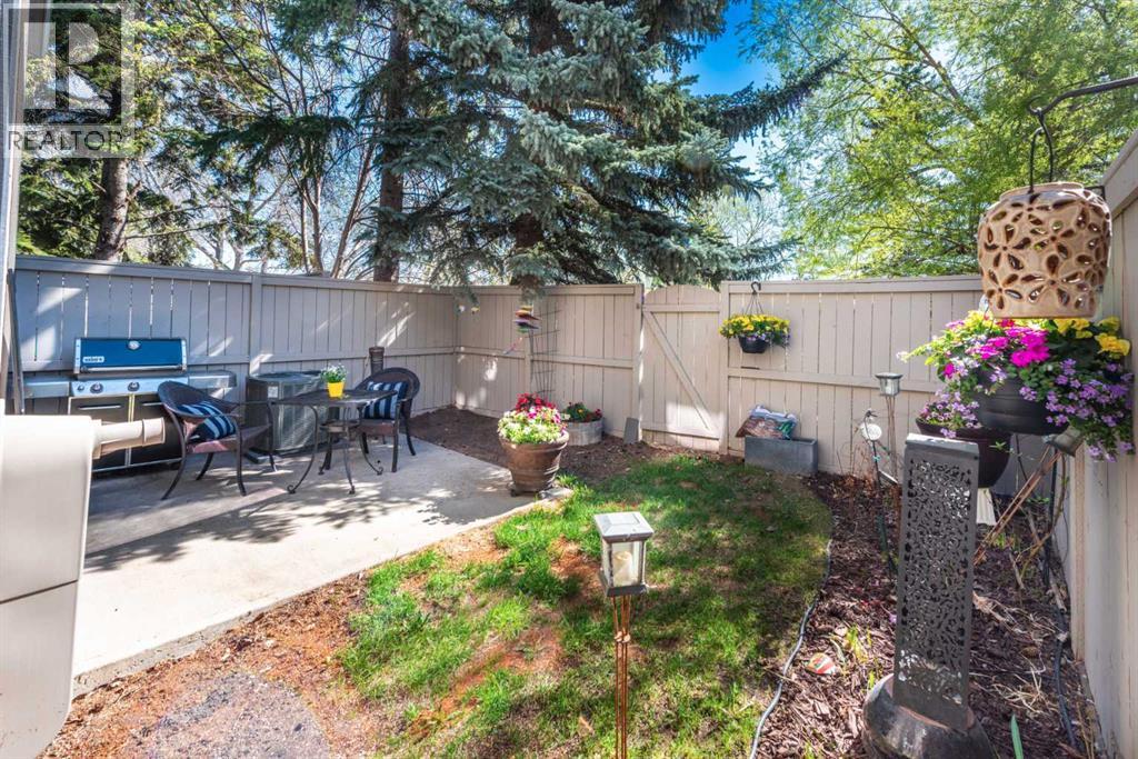 #49 27 Silver Springs Drive NW - 26