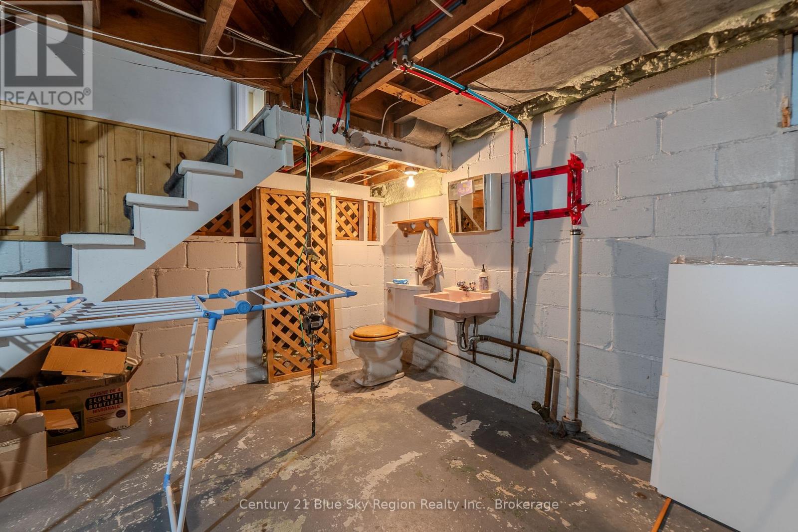 1052 COPELAND STREET - 25