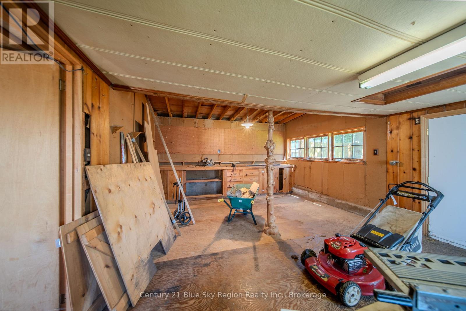 1052 COPELAND STREET - 28
