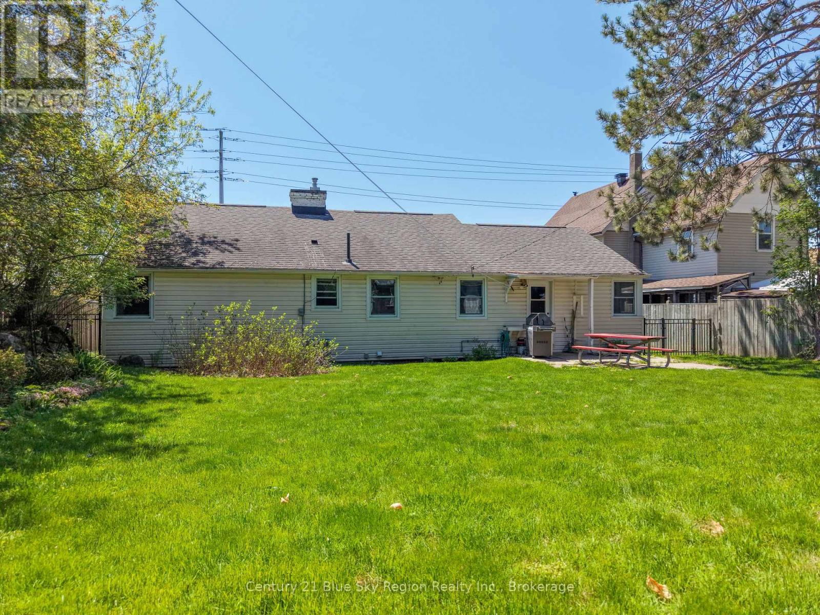 1052 COPELAND STREET - 29