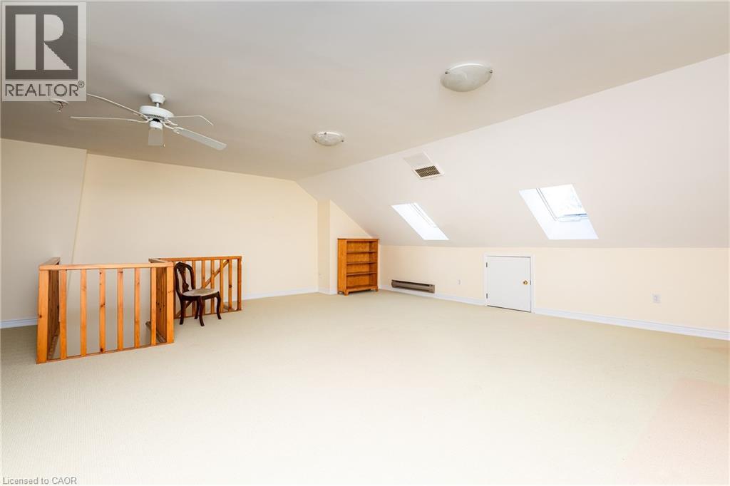 23 CHISHOLM Street - 25