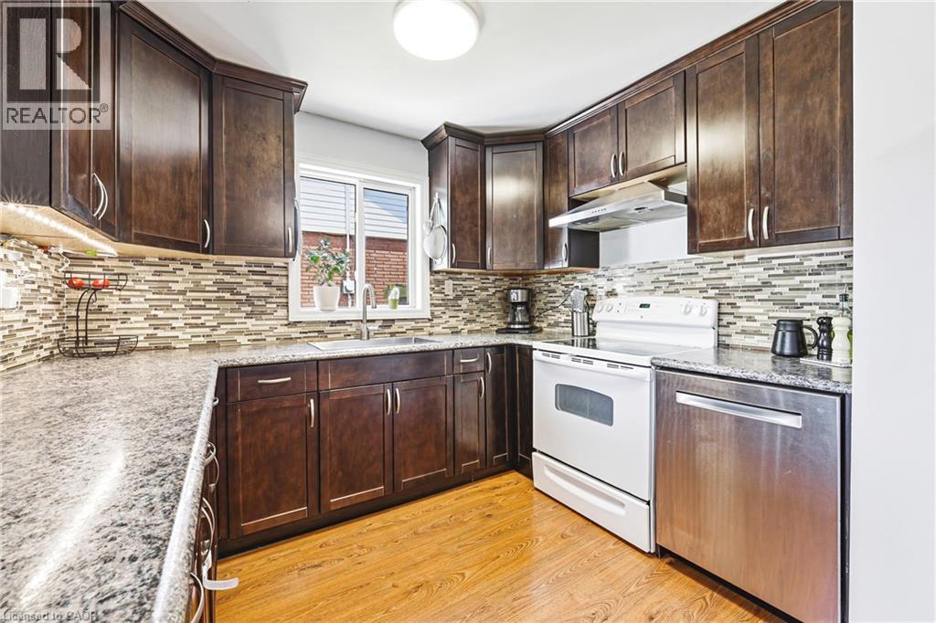 546 MOHAWK Road E - 9