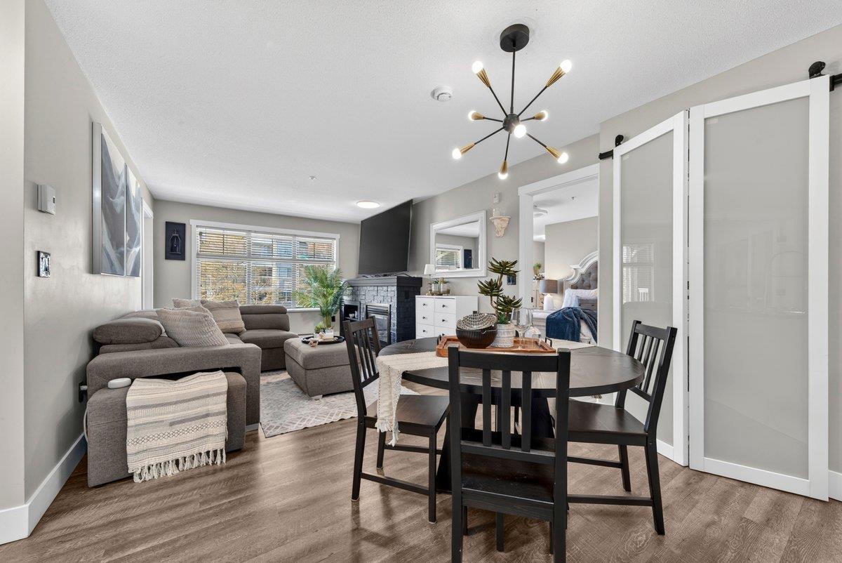 301 6500 194 STREET, Surrey
