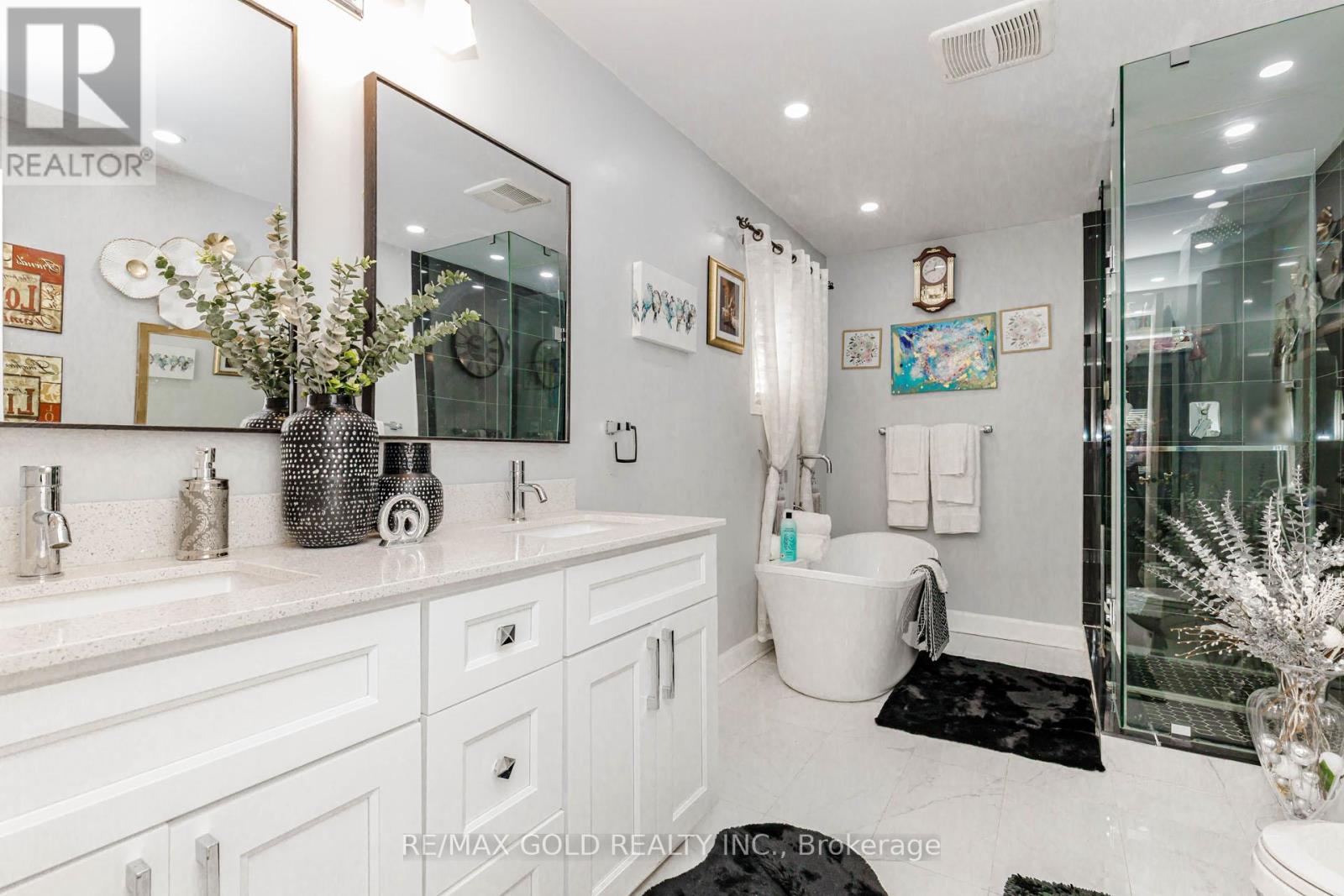 103 VIVIANS CRESCENT - 24
