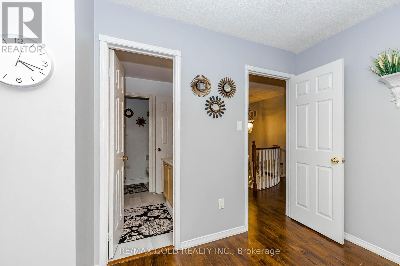 103 VIVIANS CRESCENT - 32