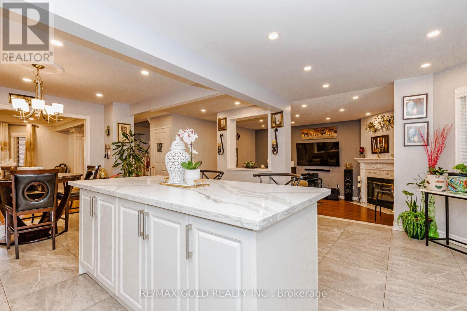 103 VIVIANS CRESCENT - 14